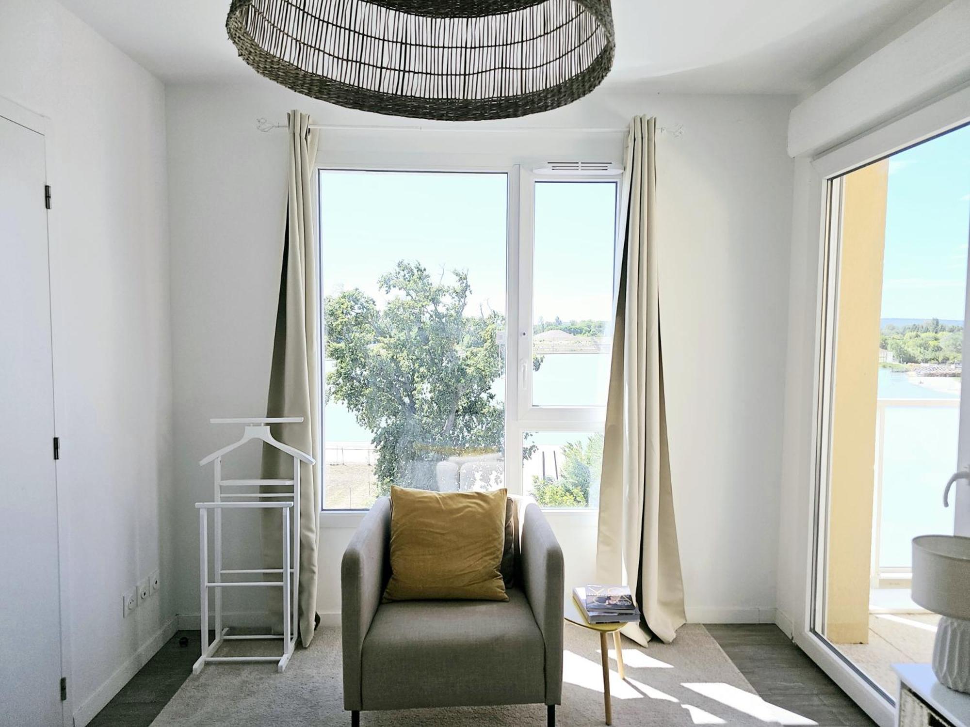 Lakeside Provence - Appartement Classe 4 Etoiles, Vue Sur Le Lac, Parking Sous-Sol, Double Clim Monteux Exterior foto